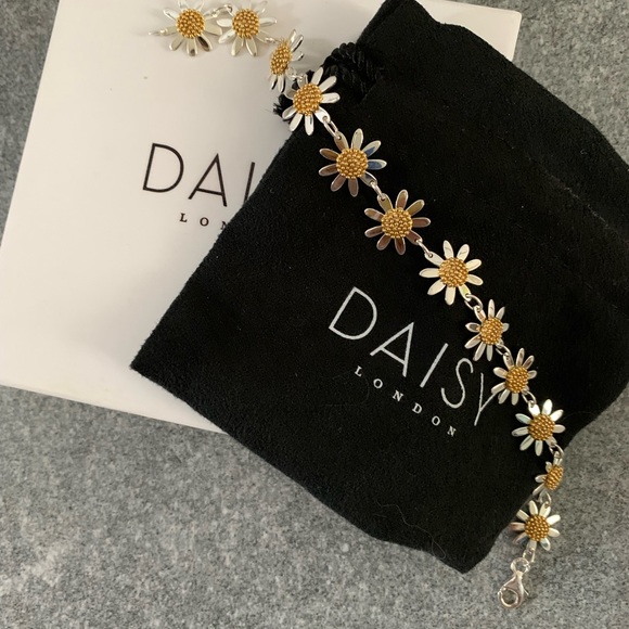 Daisy Chain Bracelet by Daisy London - Picture 3 of 6